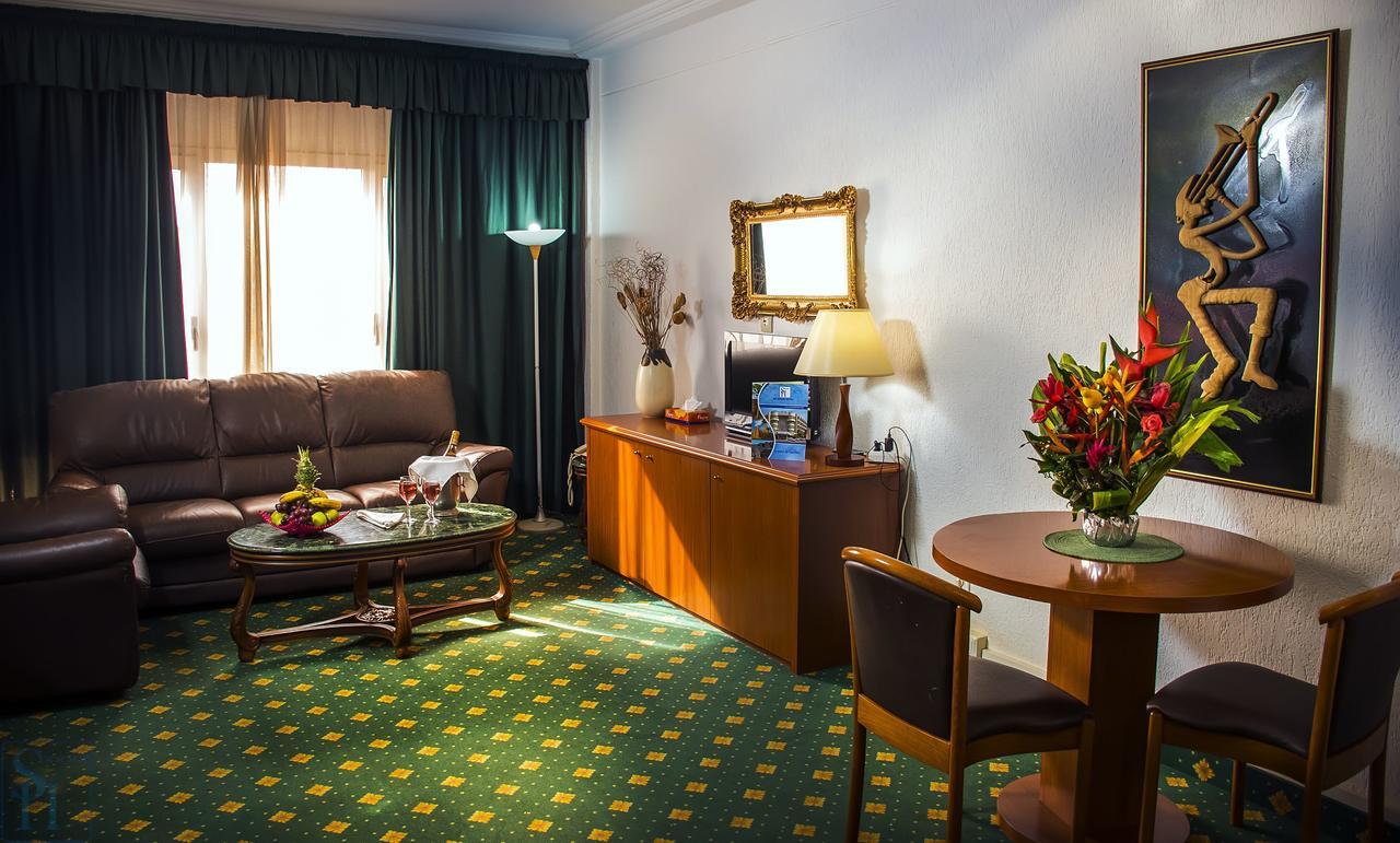 Hotel Splendid Ouagadougou Eksteriør bilde